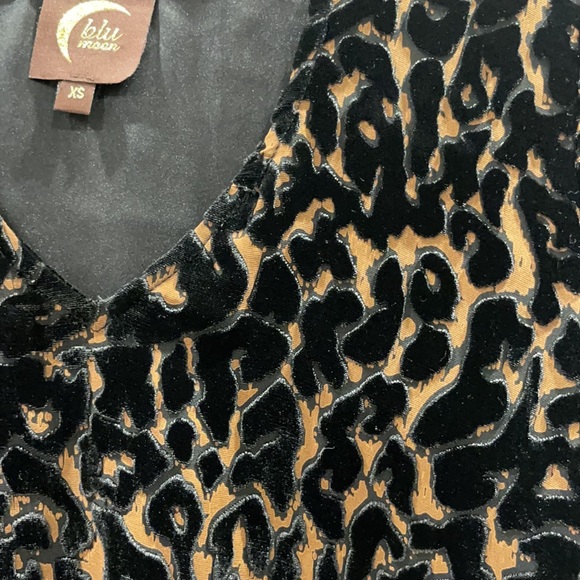 Blue Moon Blouse - Picture 2 of 3
